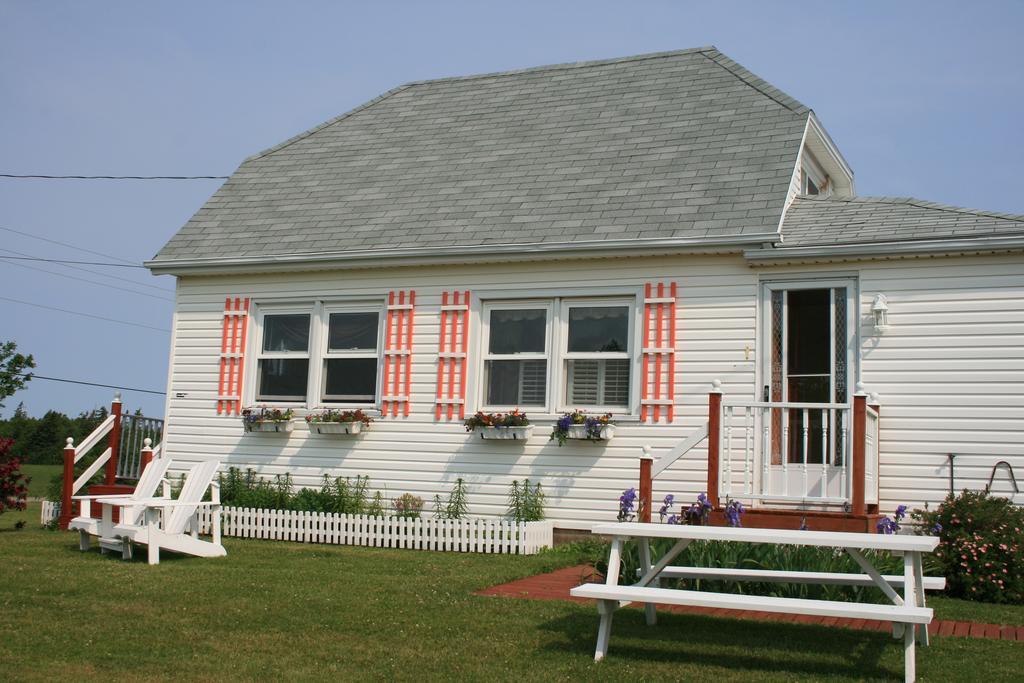 Simply Charming Cottages Cavendish Exterior photo